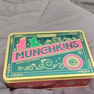 Munchkins Donut Hole Treats Tin